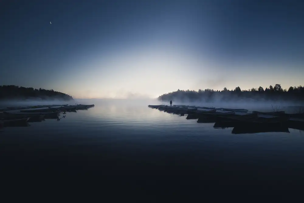 Suutari, Mika: With no sound i await,  like mist on the waves.