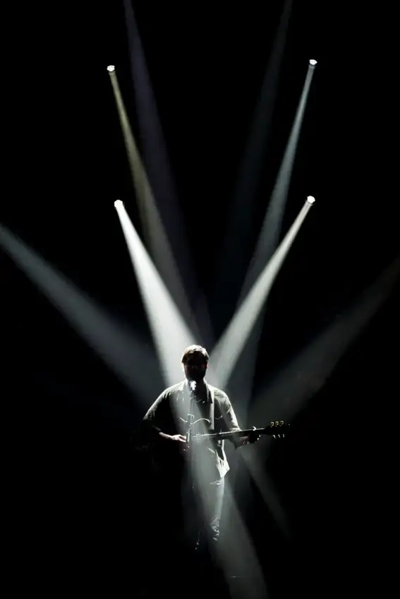 Samuelsson, Anders: Sia la luce