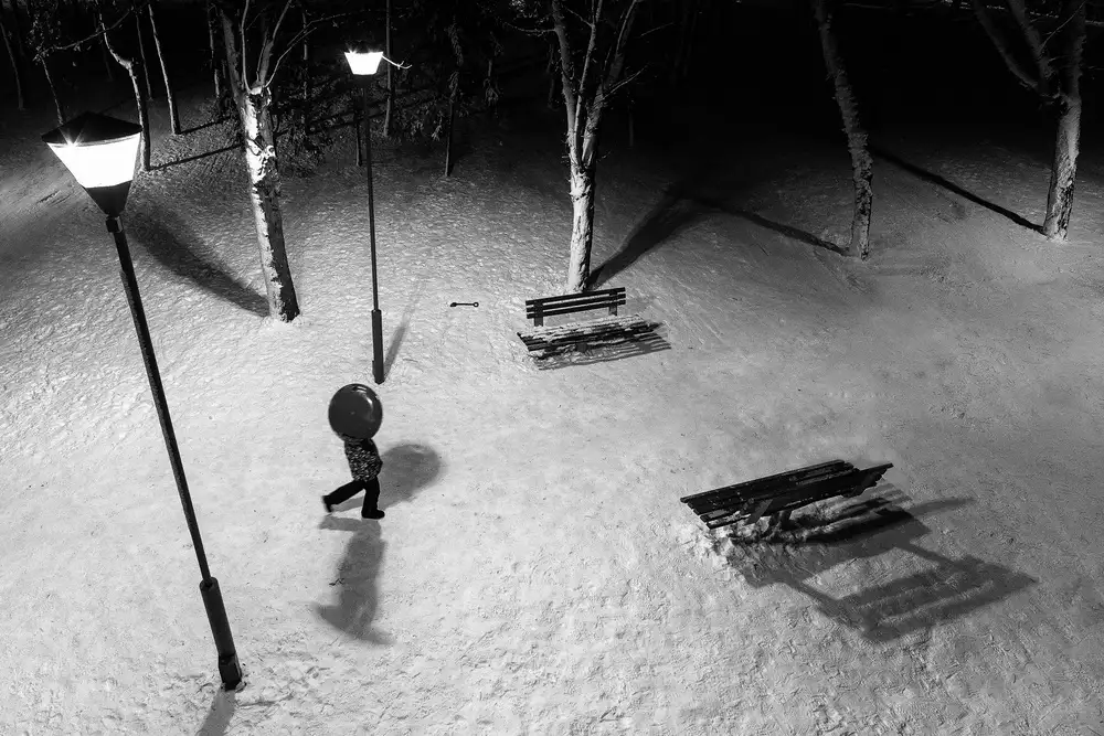 Cinteza, Marius: Promenade dans le parc