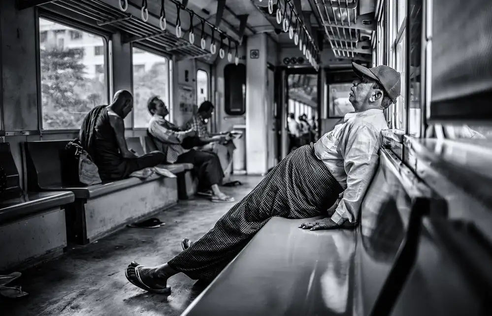 Tagliarino, Marco: By train around Yangon