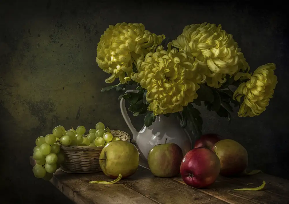 Perfoncio, Margareth: The light illuminated and colored...