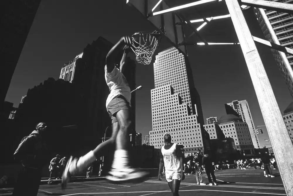 Matthes, Dieter: „Dunking“ (aus der Serie „Metropolis“)