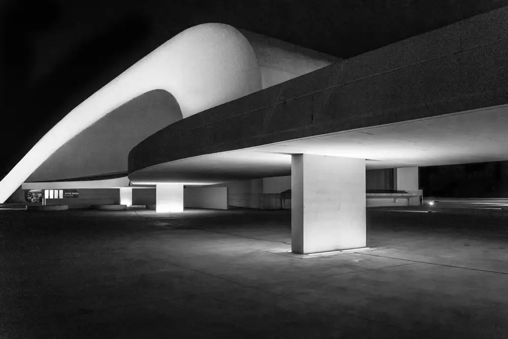 (laGrange), Vangindertael Luc: Arcos nocturnos