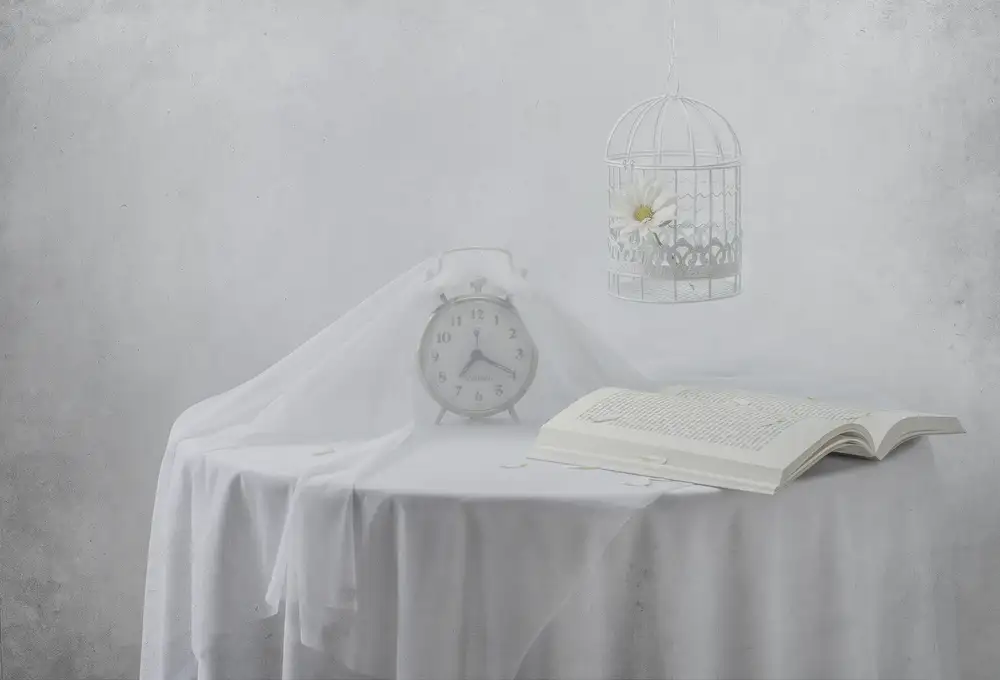 Perfoncio, Margareth: Lonely hours...