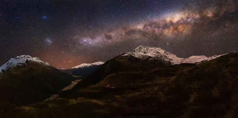 Zhang, Yan: Mount Aspiring - Liverpool Hut