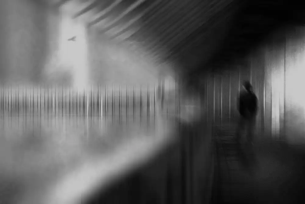 Tsuchida, Teruhiko: corridor...