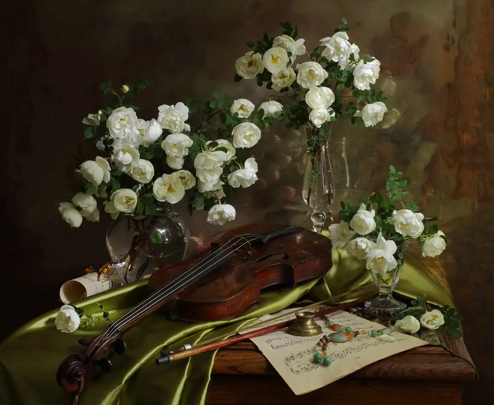 Morozov, Andrey: Naturaleza muerta con violín y flores.
