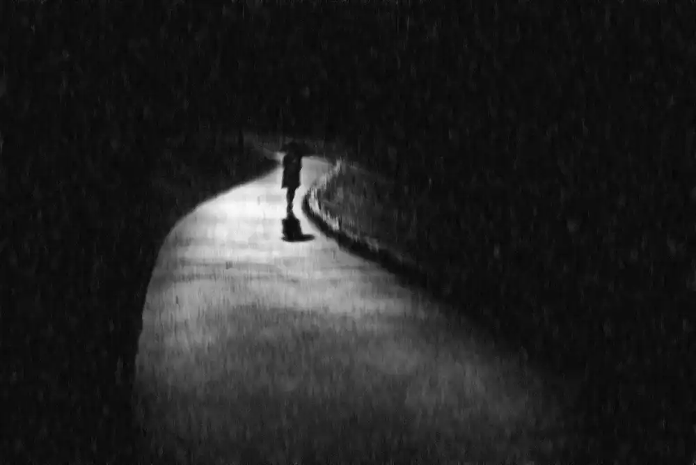 Tsuchida, Teruhiko: alone...