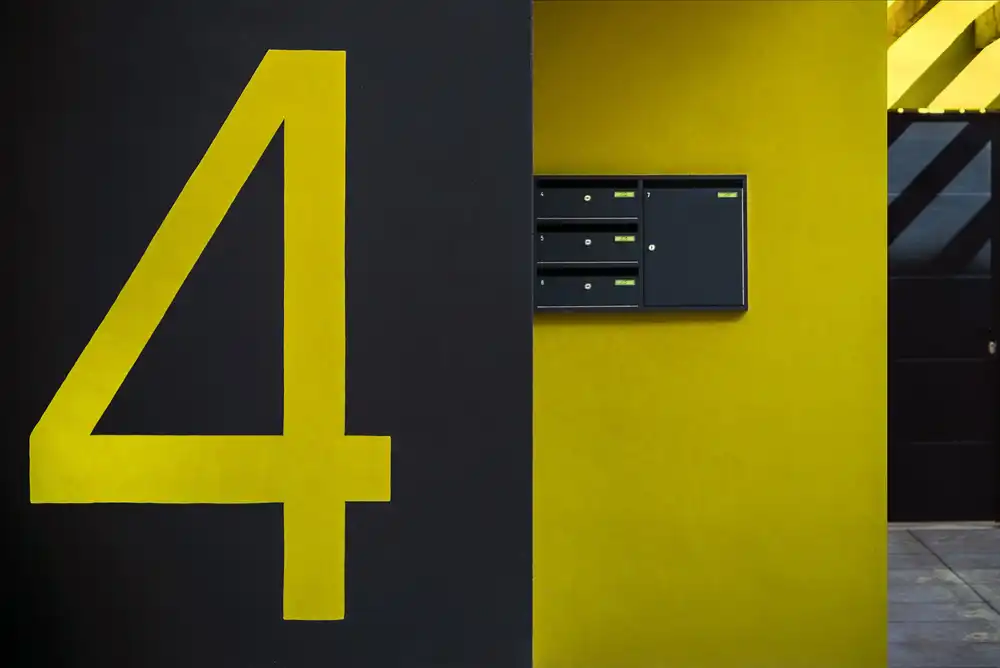 Wride, Linda: Vivere al numero 4