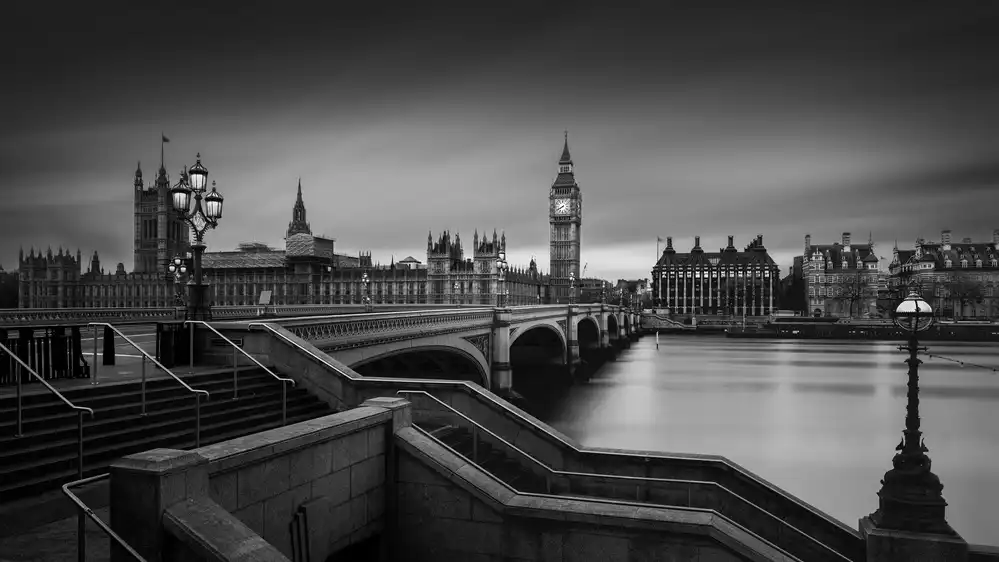 Lopez, Oscar: Westminster Brücke