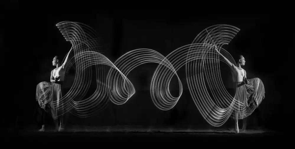 Bunjamin, Antonyus: Danza con la luce della sciabola