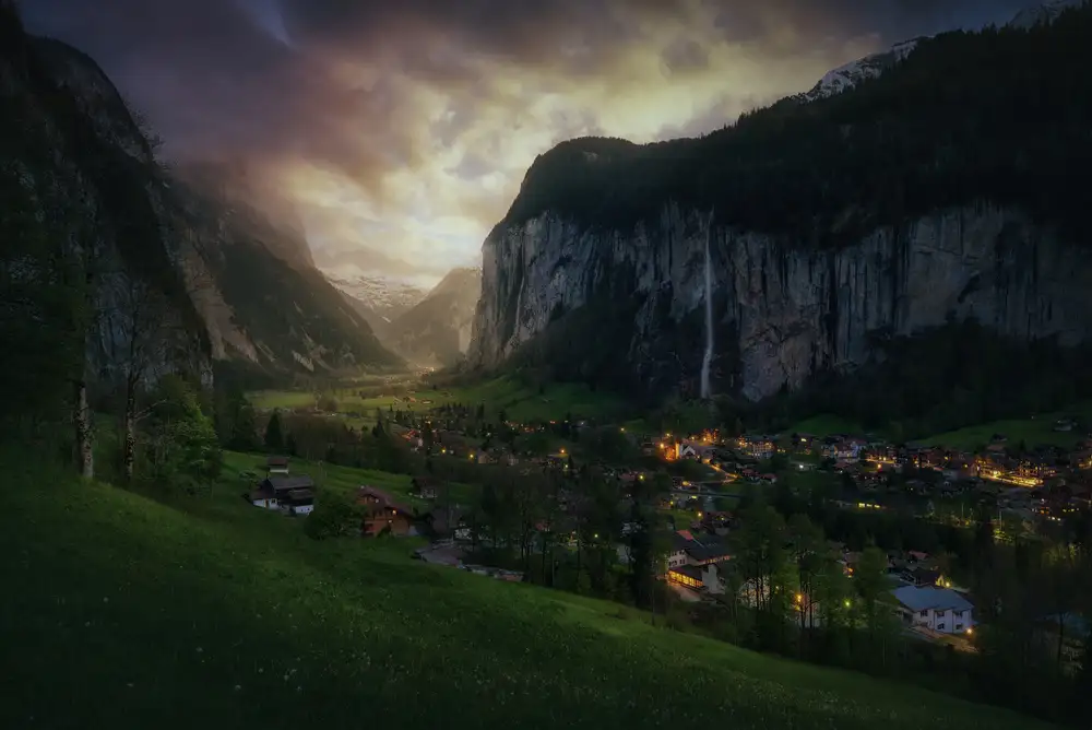 Miguel, Pablo Juan: Lauterbrunnen à la lumière.