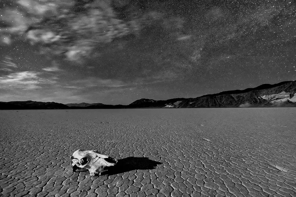 Zhu, Hua: Death Valley by Moonlight