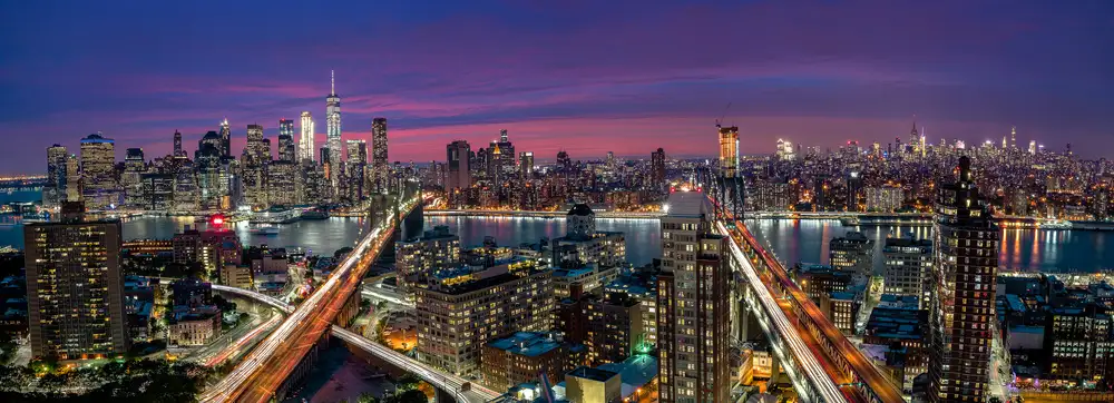 Mørkeberg, D Thomas: Skyline von Manhattan bei wunderschönem Sonnenuntergang