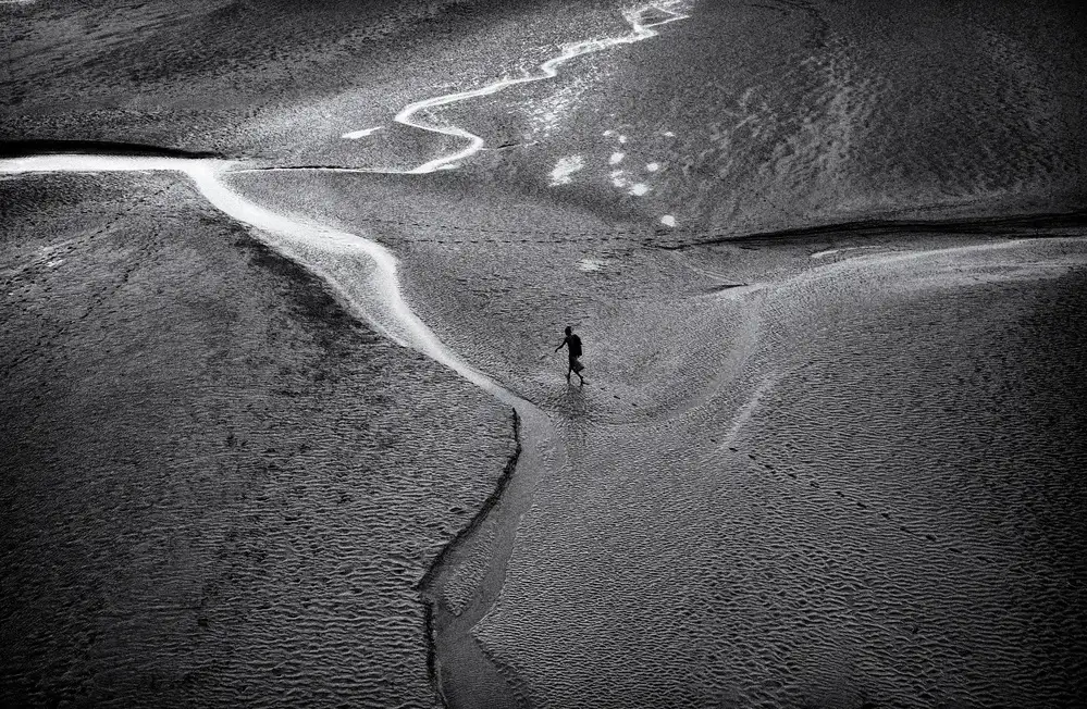 Das, Avishek: Off the Beat Walk