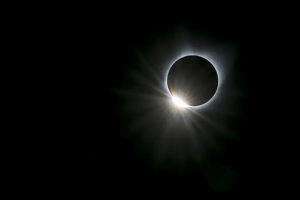 Zhu, Hua: Solar ring
