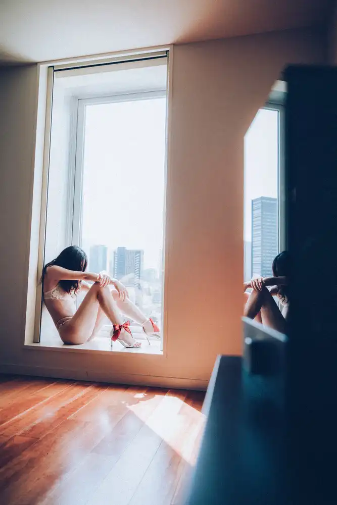 Kiyota, Daisuke: por la ventana