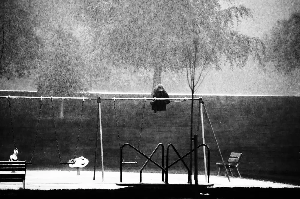 Clark, Ray: La chica bajo la lluvia 2