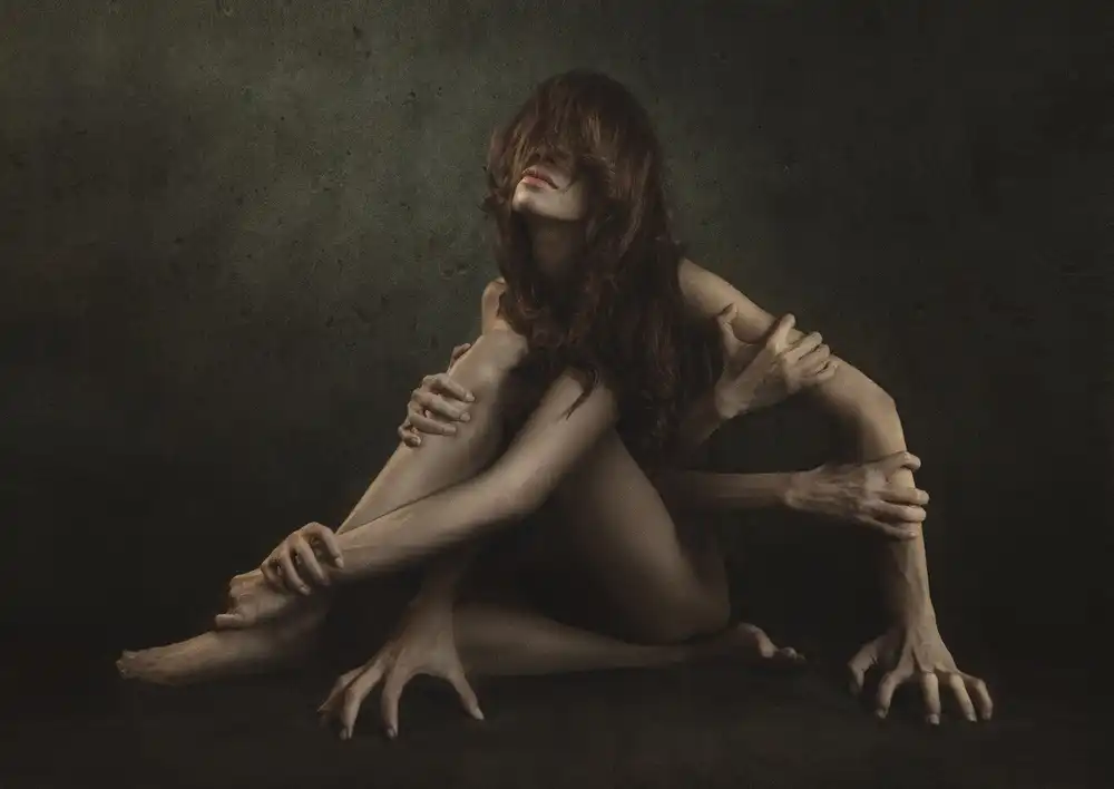 Kisworo, Sebastian: Les mains