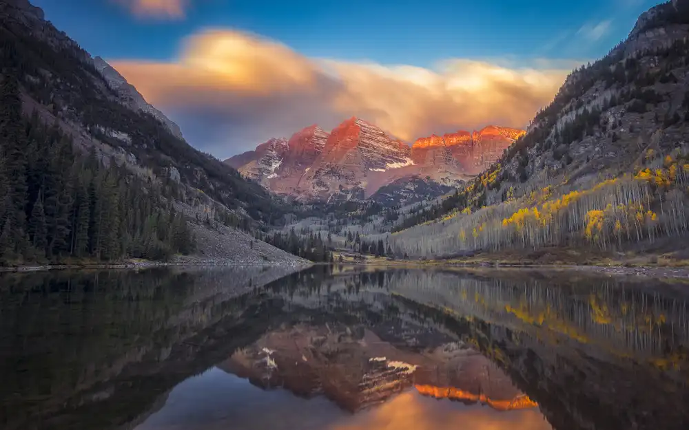 Zheng, Michael: A Perfect Morning in Maroon Lake