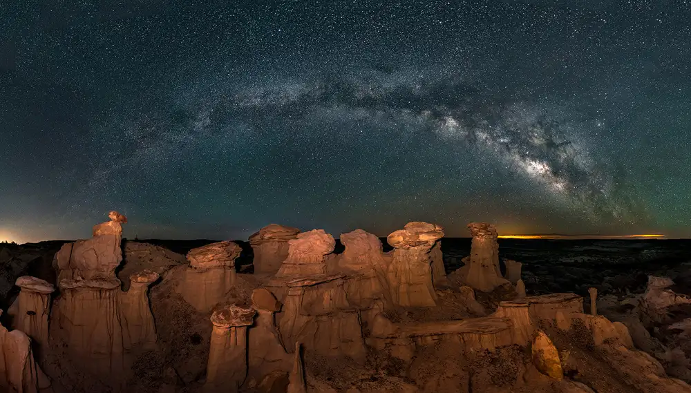 Zhu, Hua: Milky way over Bisti/De-Na-Zin Wilderness