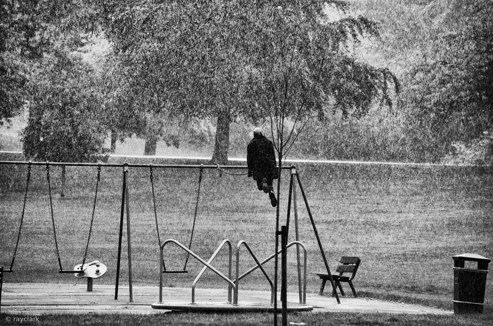 Clark, Ray: La chica bajo la lluvia 1