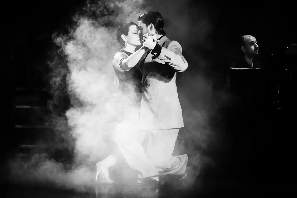 Alves, Borges Luis: Tango