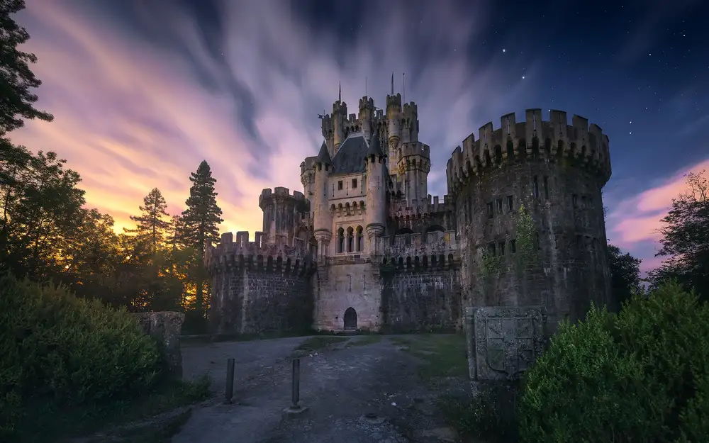García, M. Jesús: Clair de lune sur le château