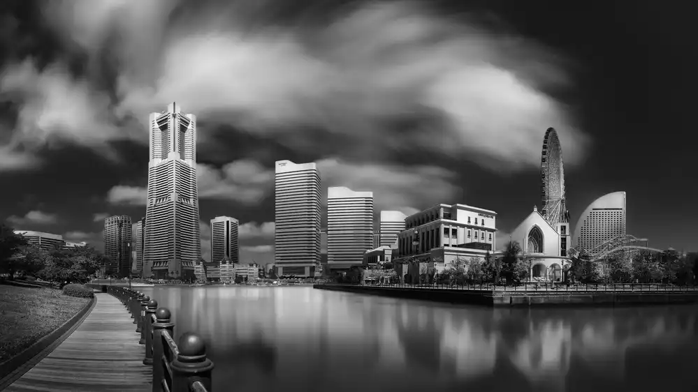 TAKAUE, Akira: Sturm auf MINATOMIRAI