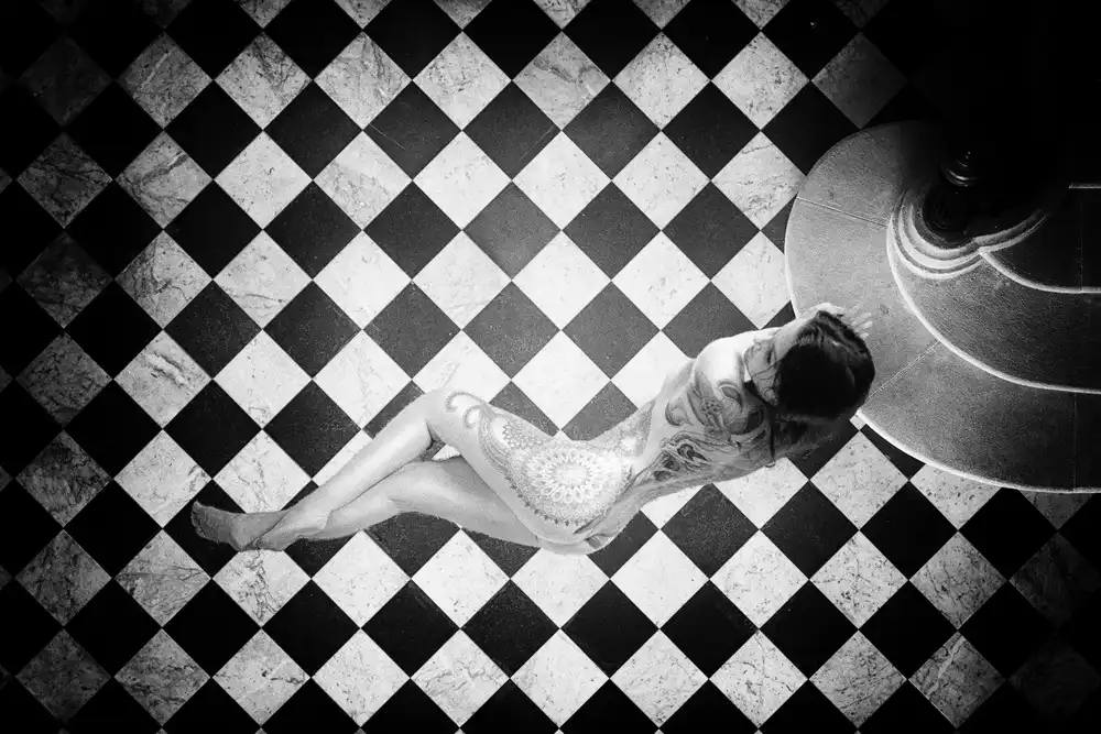 VIRETTI, Jean-Louis: Scale tatuate