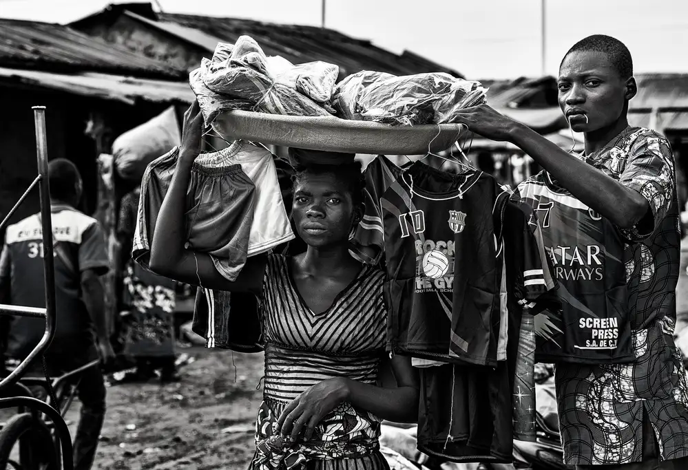 Garmendia, Inazio Joxe: Vender productos en un mercado - Benin