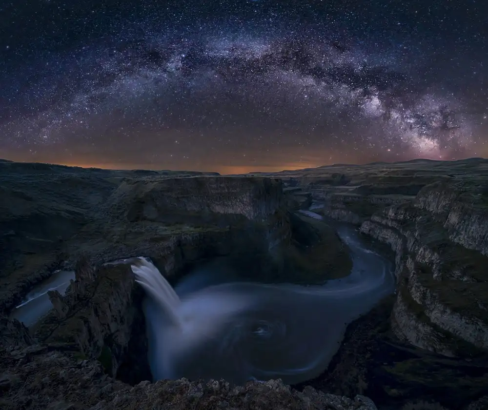 Jacobs, Lydia: Hvězdná noc nad Palouse Falls