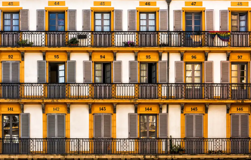 Domont, Jois: Balconi numerati