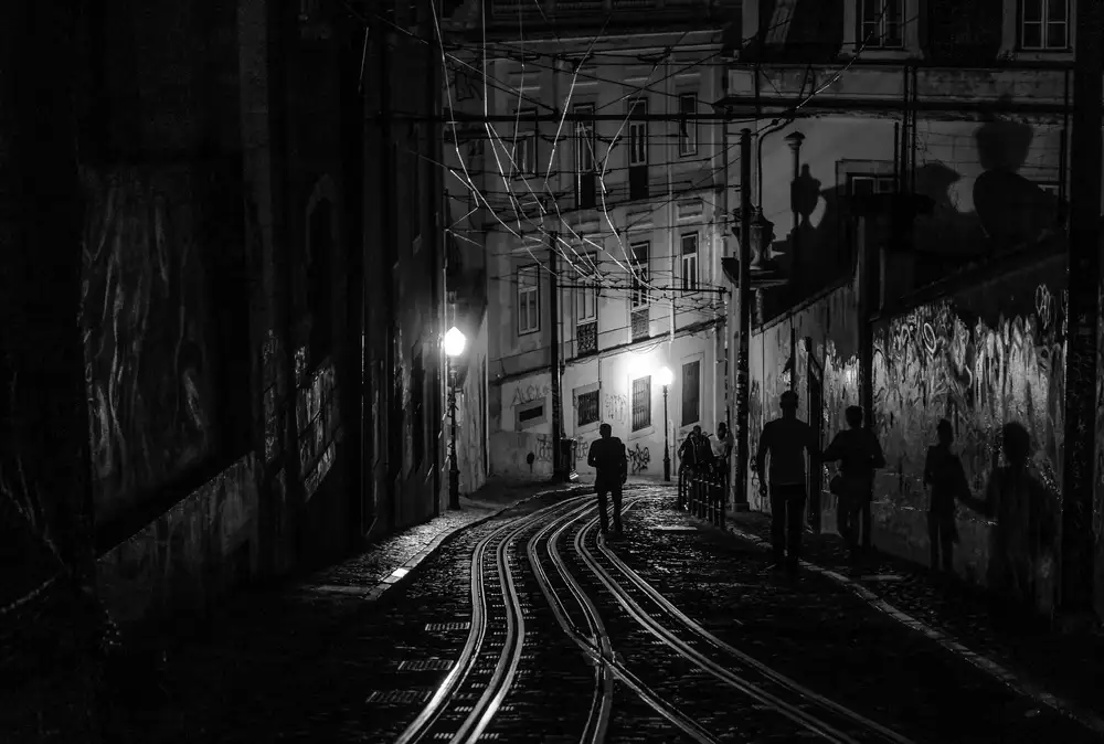 Romaggi, Michel: Notte di Lisbona in bianco e nero