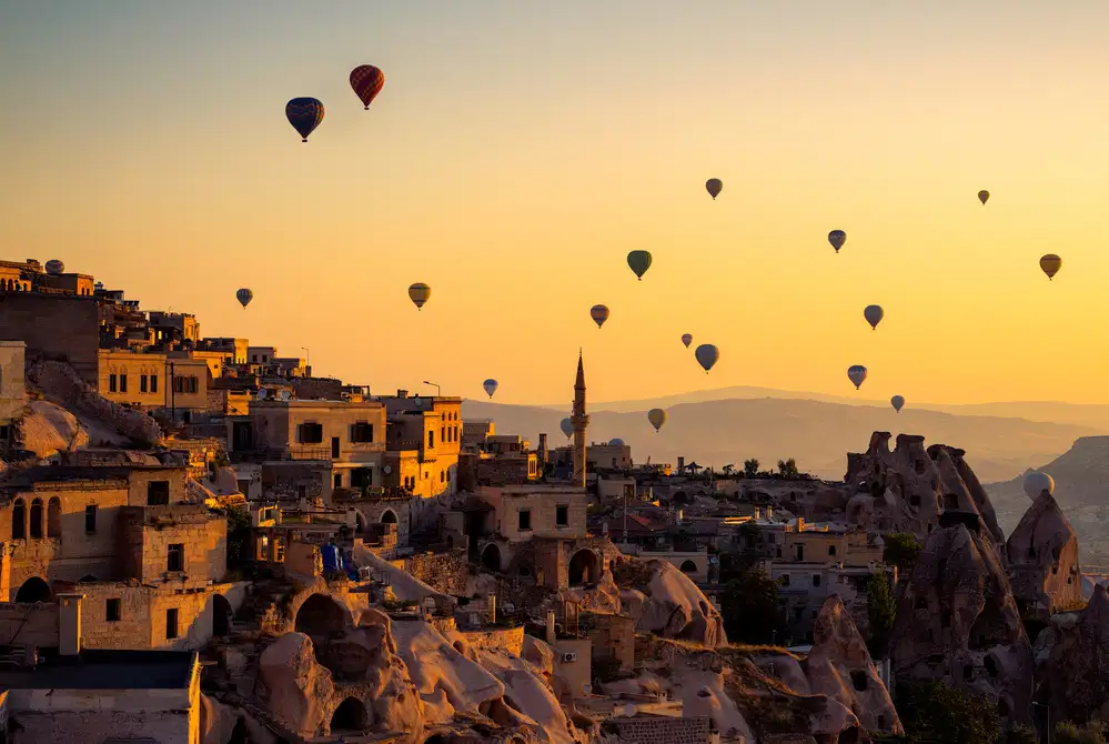 Pancareken, Yavuz: Sunrise over Cappadocia