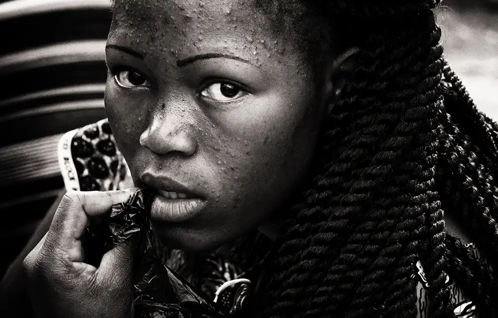 Molina, Elena: Ragazza giovane (Benin)