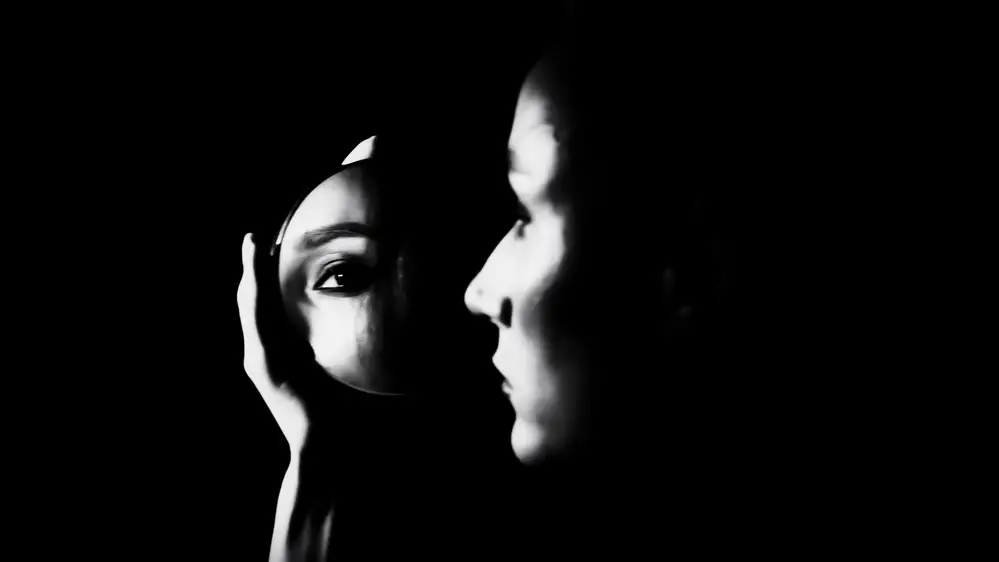Saeidinia, Afshin: The eyes