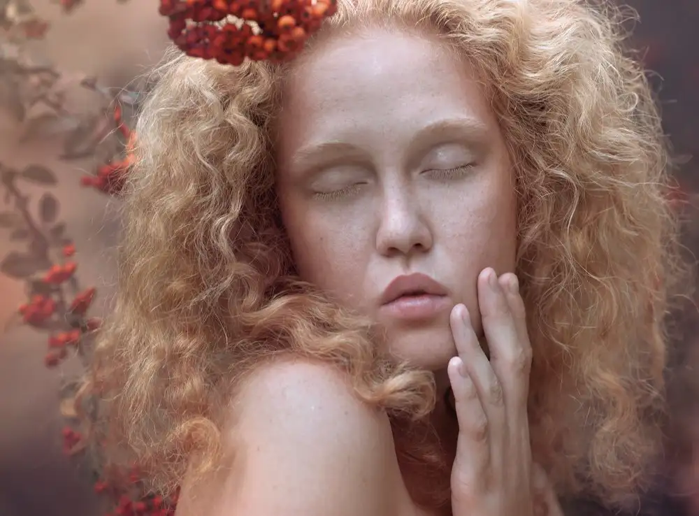 Markova, Tanya: Elle