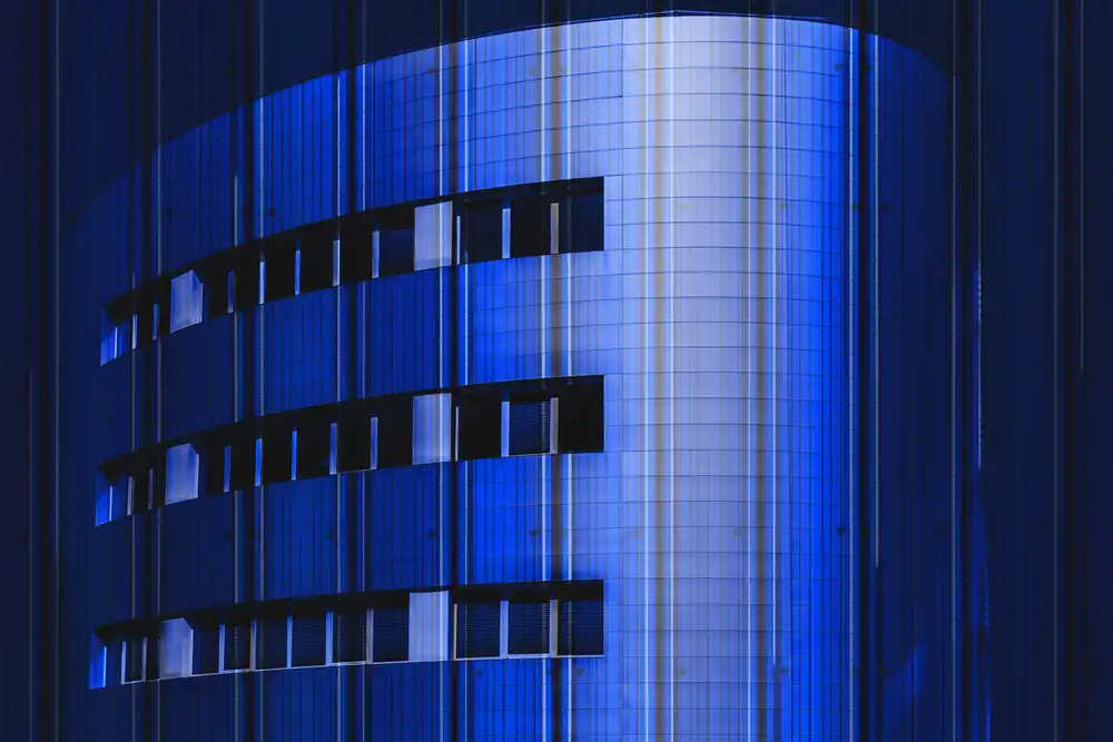 Domont, Jois: architettura creativa