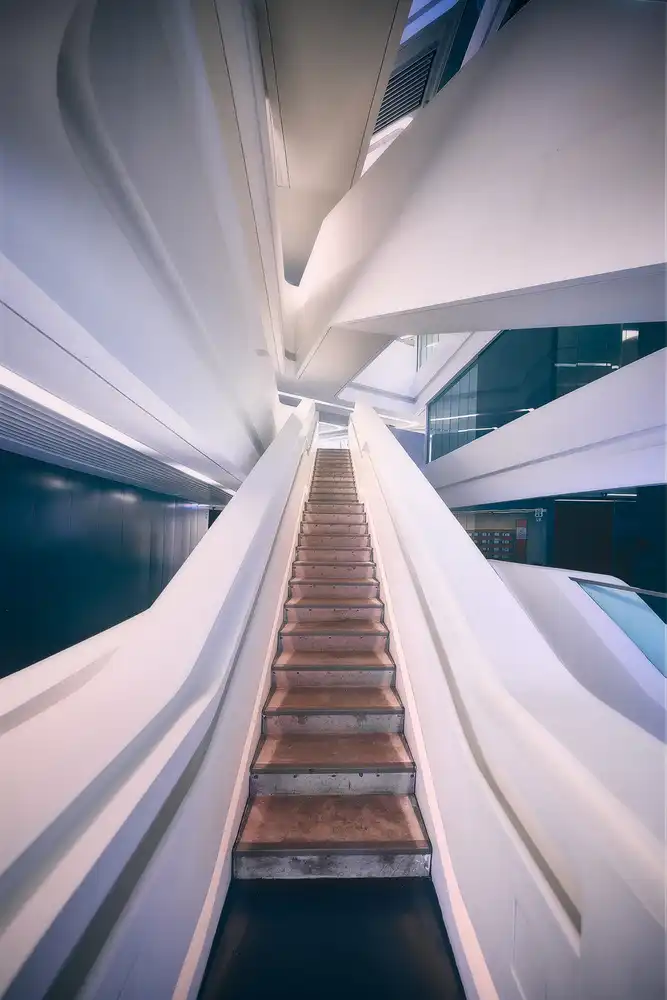 la, De Javier: Die Treppe