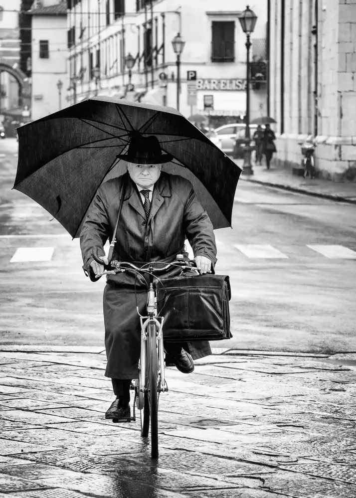 Latta, Della Massimo: Treten im Regen