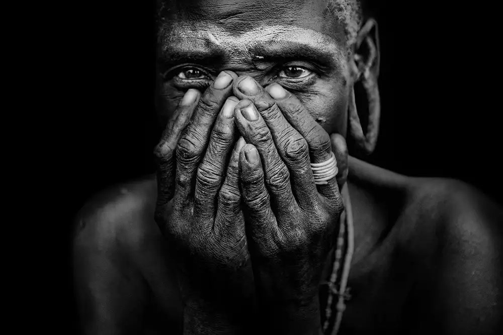 Yosifov, Svetlin: Woman from Mursi/face