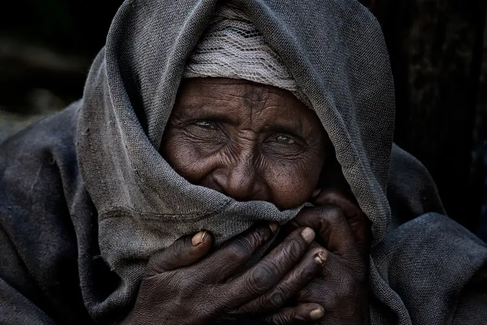 Garmendia, Inazio Joxe: Mujer sin hogar en las calles de Addis Abeba-I - Etiopía