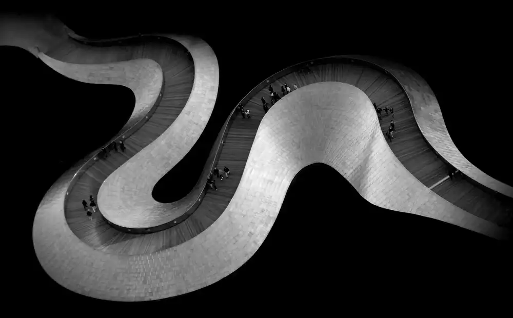 Huang, Ivan: Serpente
