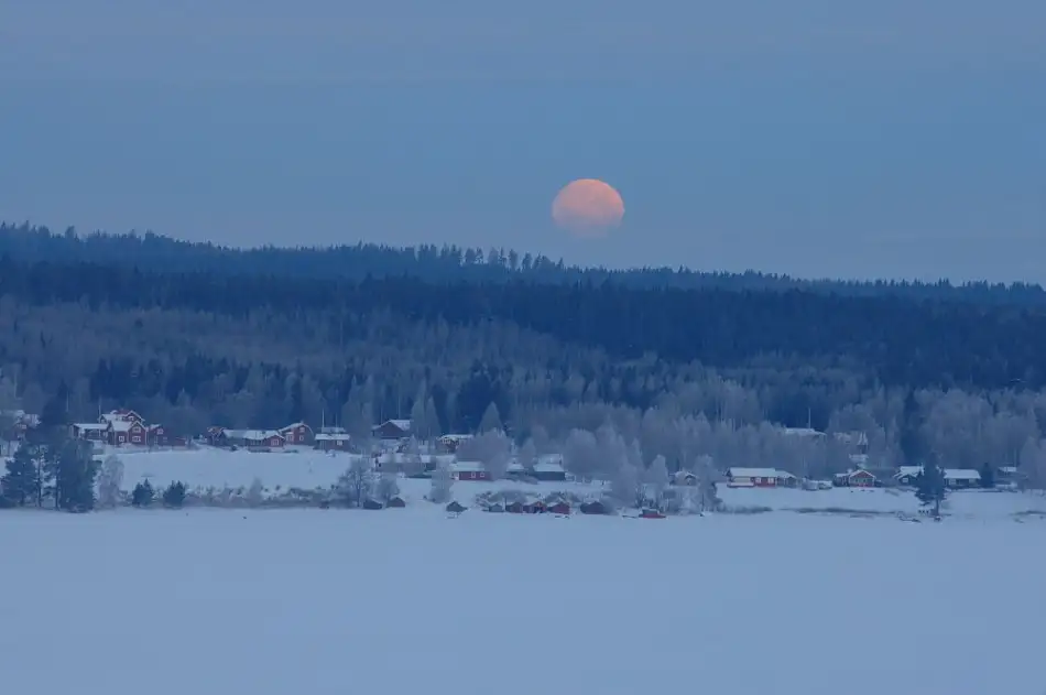 Ludvigson, Anders: La lune