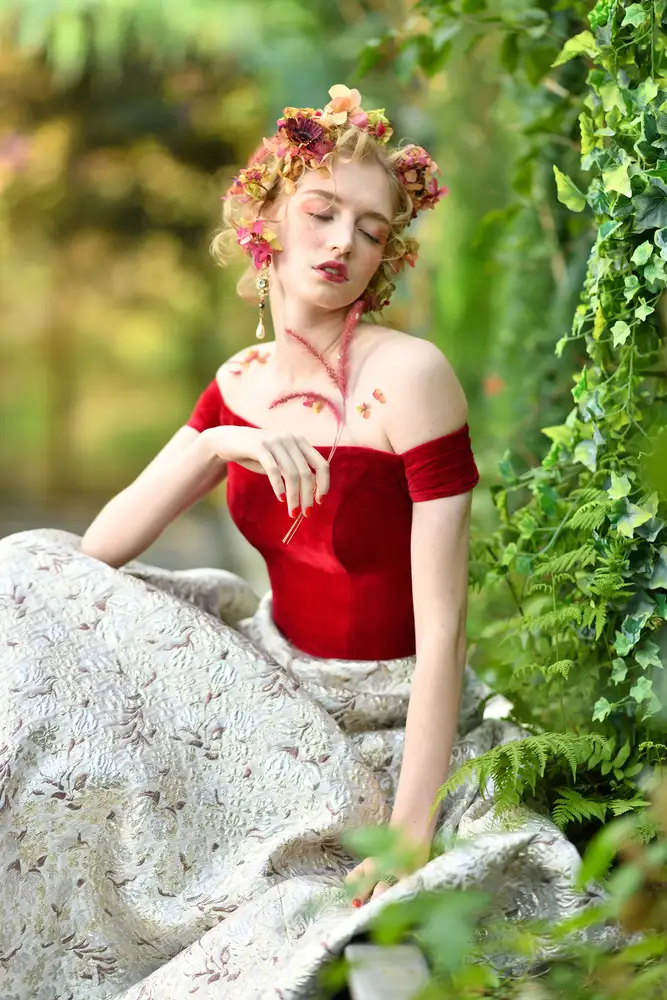 涂, 敬昕: Královna Flory