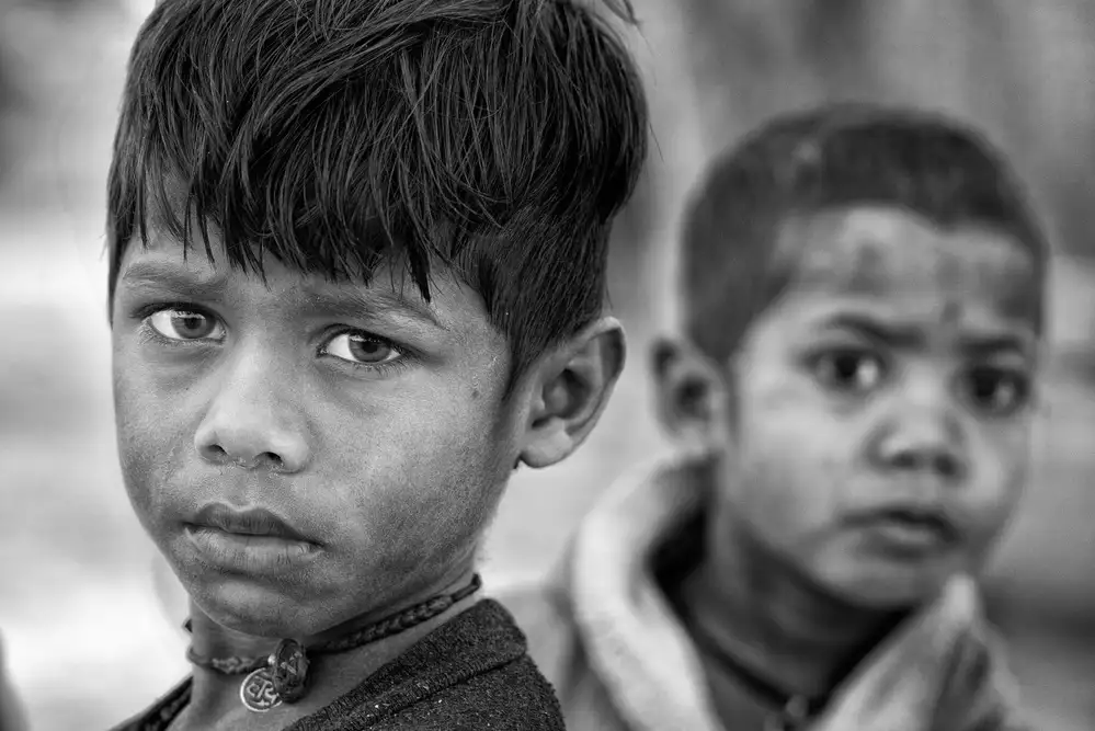 Cavalli, Giovanni: Enfants dans un village