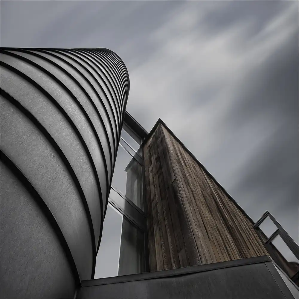 Claes, Gilbert: turned tower