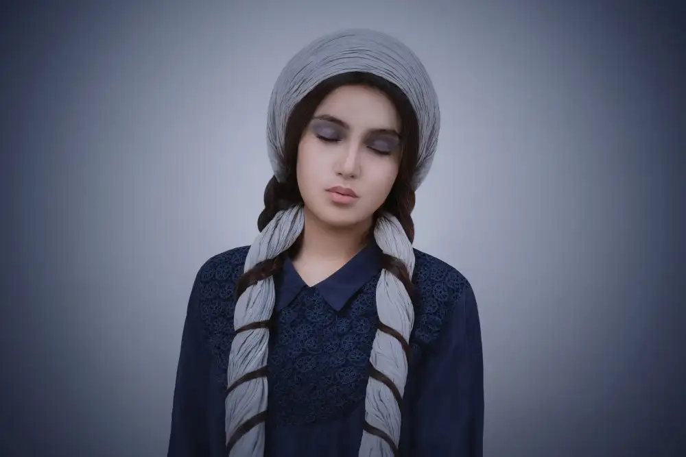 Golchin, Aryana: Aramdokht