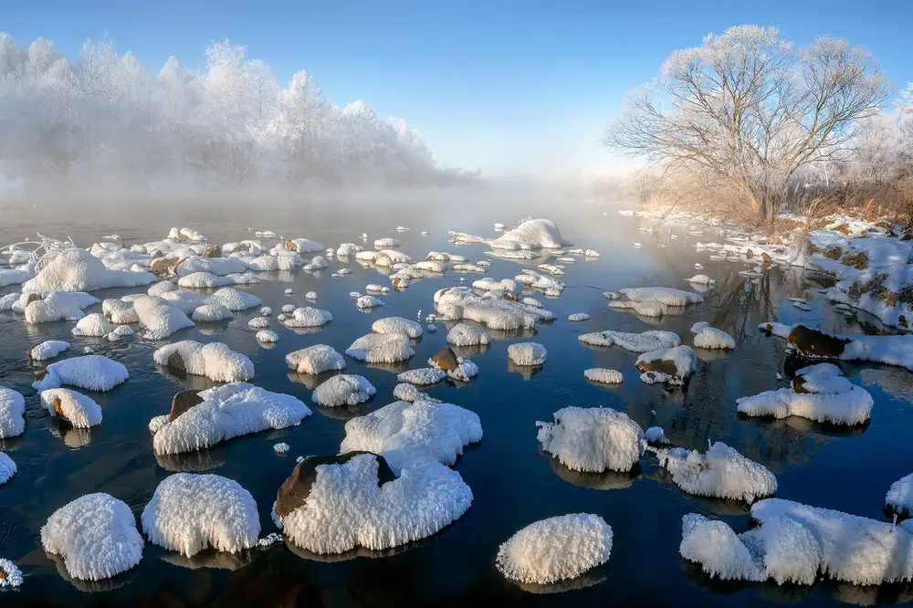 Zhu, Hua: Frozen River